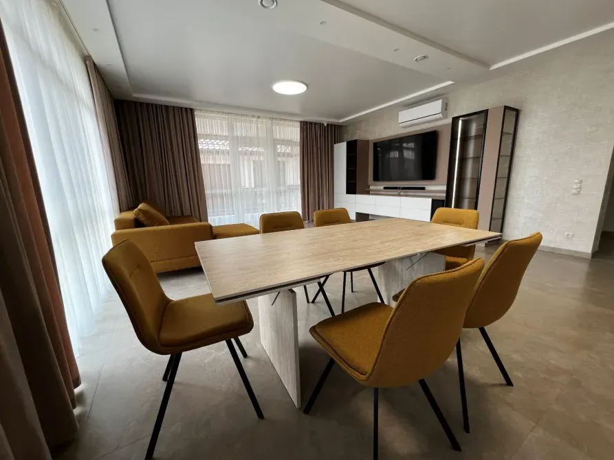 Продаж 1-поверховий Котедж з ділянкою 6 сот 209.3 кв.м 4 кімн.  Виноградів - фото 7