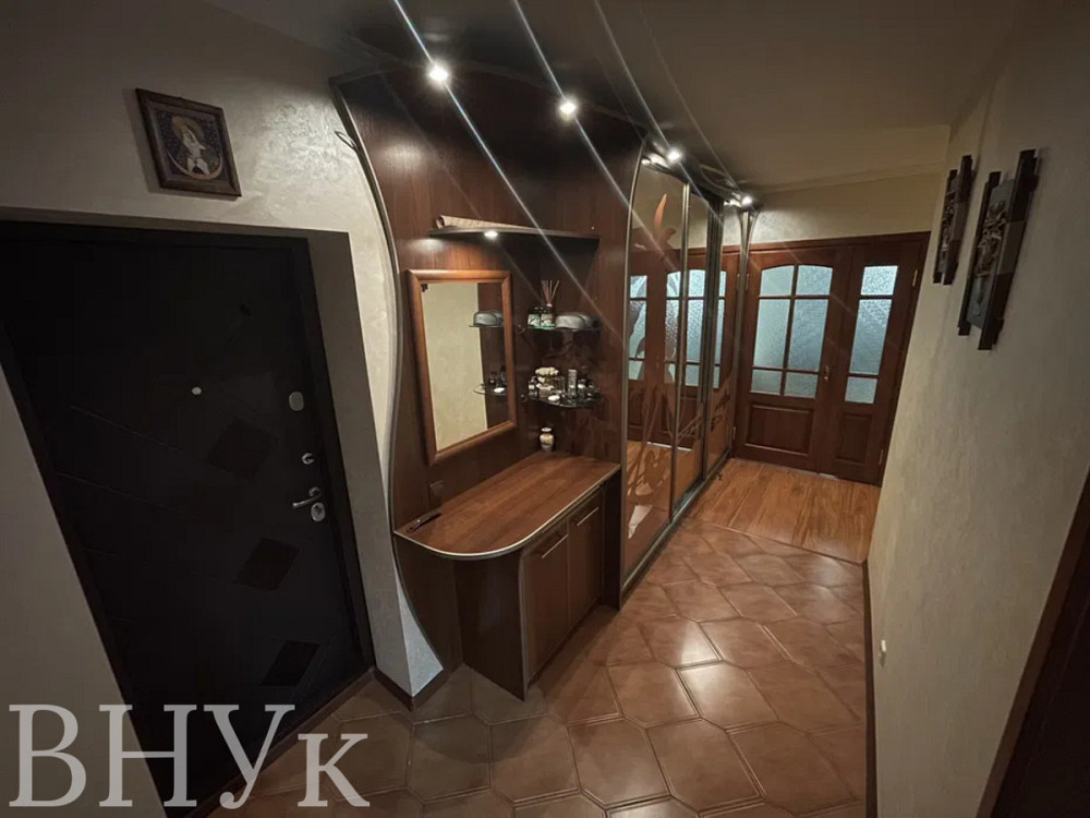 Продаж Квартира 3-кімнатна, 5/6 поверх на Новочерчицька Луцк - изображение 6