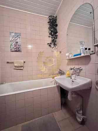 Продаж Квартира 2-кімнатна, 2/5 поверх на Зоологическая ул., 6 Київ