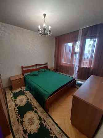 Оренда Квартира 3-кімнатна на ул. Радужная, 57 Київ