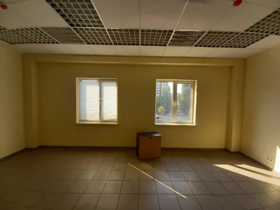 Здається Офісні приміщення площа 25 кв.м Дніпро Слобожанський прс. Дніпро