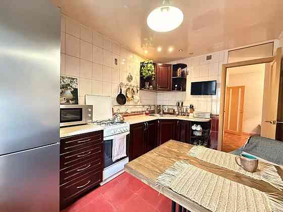 Продаж Квартира 2-кімнатна, 1/10 поверх на Драгоманова, 5 Київ