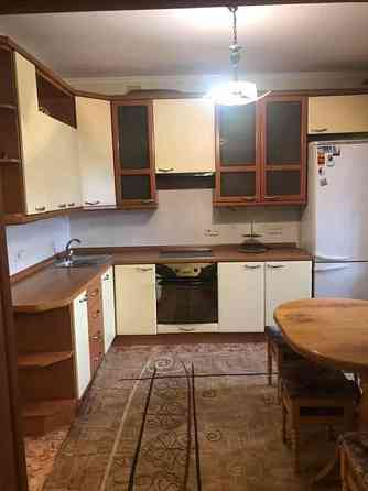 Оренда Квартира 3-кімнатна, 13/13 поверх на Кошица Александра ул., 7а Київ