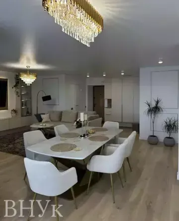 Продаж Квартира 3-кімнатна, 8/10 поверх на вул. Пирогова Тернопіль