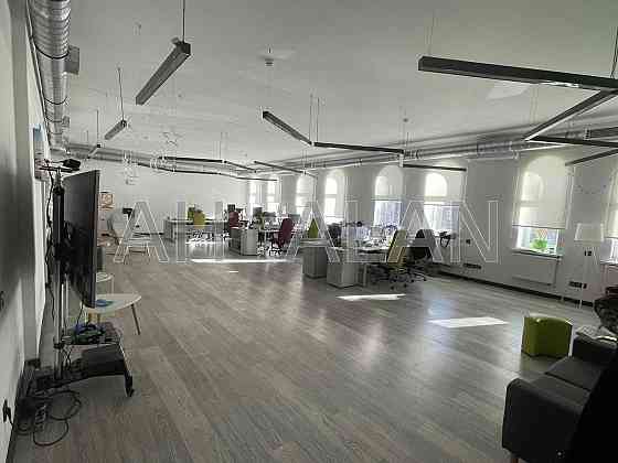 Оренда офісне приміщення на Нижній Вал вул., 31 приміщень - 3, поверх - 3/4 Kiev