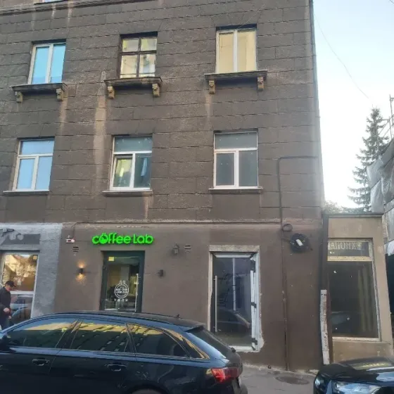 Продажа Помещение в жилом доме площадь 33 кв.м 1-й этаж на Смаль-Стоцького Львов