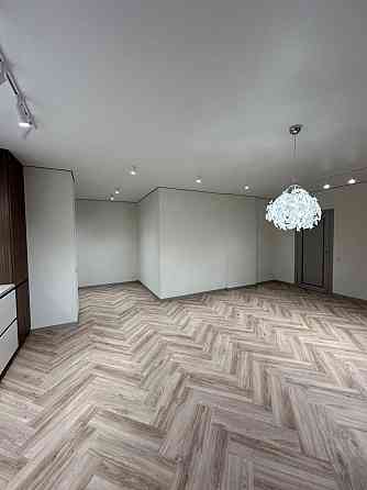 Продаж Квартира 2-кімнатна, 6/21 поверх на Чернігівська вул., 8 Київ