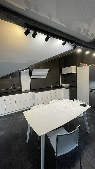 Продаж Квартира 3-кімнатна, 10/10 поверх на вул. Бельведерська Івано-Франківськ - фото 1