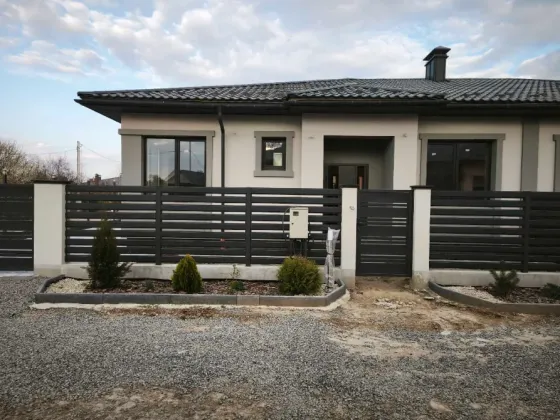Продаж 1-поверховий Котедж з ділянкою 4.5 сот 127 кв.м 3 кімн. на Винаградна Минай