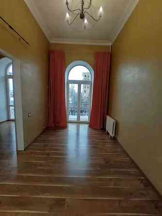 Оренда Квартира 3-кімнатна, 5/5 поверх на Лютеранська, 6 Киев