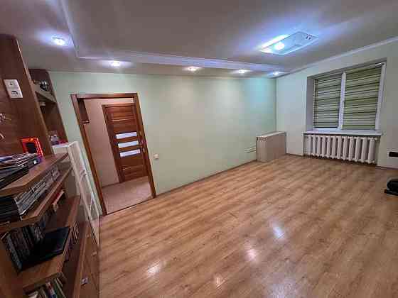 Продаж Квартира 3-кімнатна, 4/12 поверх на Мандрыковская ул., 137 Дніпро