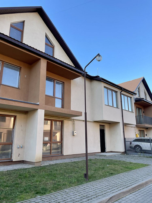 Продаж Будинок 5-кімнатний на вул. Степана Дем'янчука Ровно - изображение 1