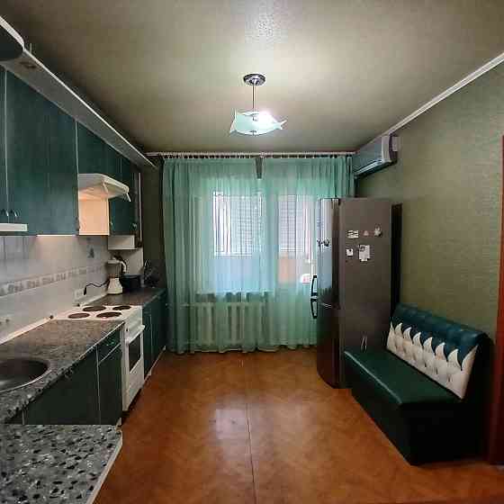 Оренда Квартира 3-кімнатна, 5/15 поверх на вул. Бориса Гмирі, 9В Kiev