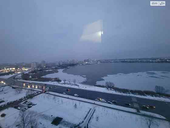 Продаж Квартира 3-кімнатна, 16/16 поверх на Ревуцького вул., д. 44 Kiev