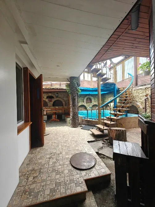 House with a swimming pool 15 minutes walk to the sea Odessa - photo 1