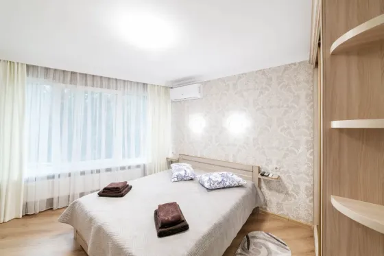 Продам двоповерховий таунхаус, з ремонтом, технікою Виноградів