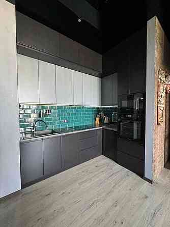 Продаж Квартира 2-кімнатна, 16/16 поверх на Салютна, 2 Kiev