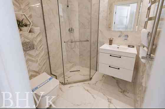 Продаж Квартира 2-кімнатна, 2/2 поверх на вул. Хмельницького Б. Ternopil'