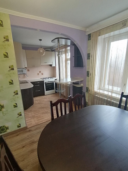 Оренда Квартира 3-кімнатна, 5/5 поверх на вул. Кн.Острозького Рівне - фото 1