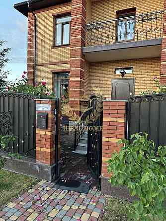 Продаж Будинок 6-кімнатний на Сухомлинского Василия ул., 1 Київ