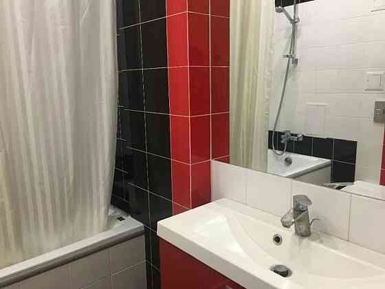 Оренда Квартира 1-кімнатна, 5/10 поверх на ул. Регенераторная, 4 Київ