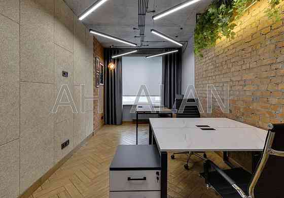 Оренда Будинок 4-кімнатний на Заболотного Академіка вул., 1А Київ