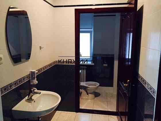 Оренда офісне приміщення на Хмельницкого Богдана ул. поверх - 1/7 Київ