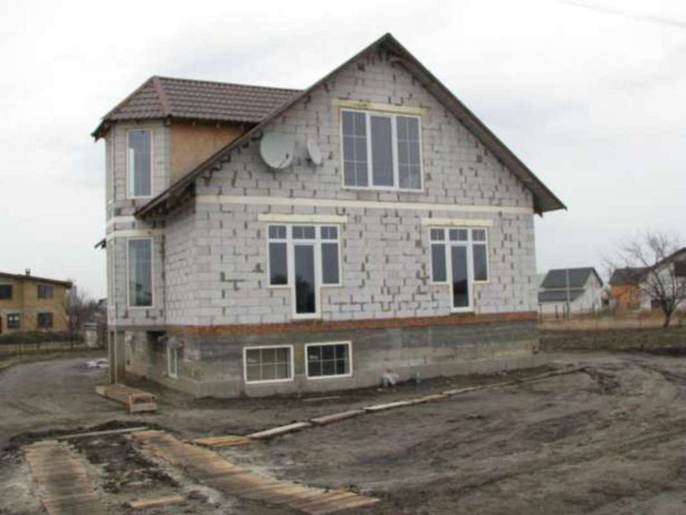 Продаж 3-поверховий Будинок з ділянкою 10 сот 198 кв.м  на Грушевского Бориспіль - фото 1