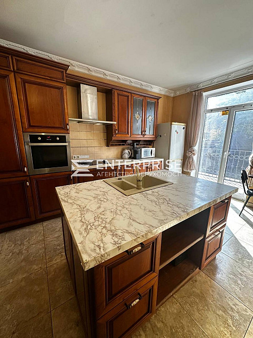 Продаж 3-поверховий Будинок з ділянкою 5 сот 267.2 кв.м 6 кімн. на Продольна 1 вул. Киев - изображение 4