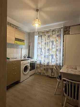 Оренда Квартира 2-кімнатна, 7/9 поверх на Мілютенка, 15а Киев