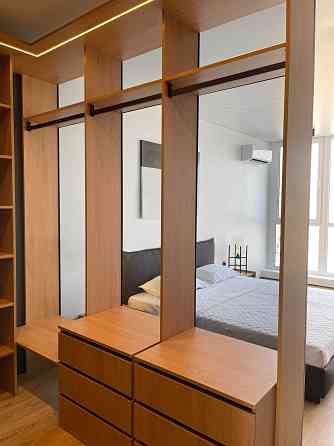 Продаж Квартира 2-кімнатна, 18/25 поверх на Ревуцкого вул., д. 40В Киев