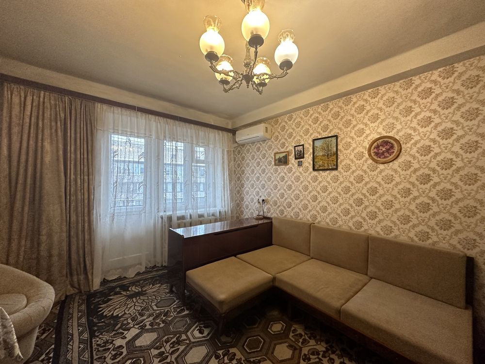 Продаж Квартира 2-кімнатна, 10/10 поверх на Лесі Українки вул., д. 28 Киев - изображение 1