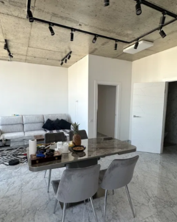 Продаж Квартира 2-кімнатна, 7/25 поверх на Спортивна, 3/2/1 Одесса