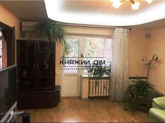 Оренда Квартира 3-кімнатна, 6/8 поверх на вул. Щорса ул./Євгена Коновальця Kiev