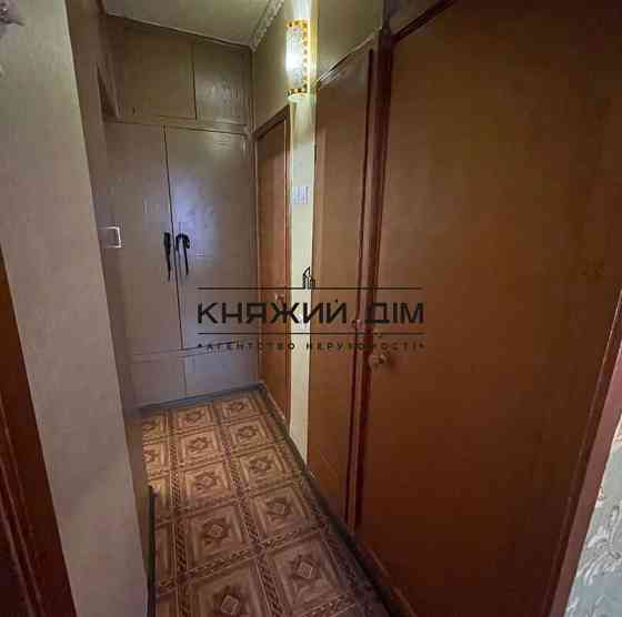 Продаж 2-кімнатної роздільної квартири наТроєщині. № 21145730 Київ