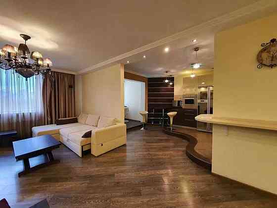 Оренда Квартира 2-кімнатна, 4/23 поверх на пр. Николая Бажана Kiev