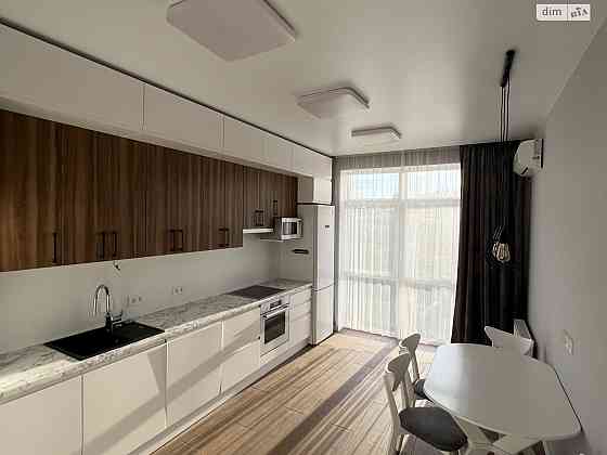 Продаж Квартира 2-кімнатна, 2/4 поверх на Університетська вул., д. 17А Киев