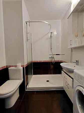 Продаж Квартира 1-кімнатна, 13/25 поверх на Богатирська вул., д. 6а Kiev