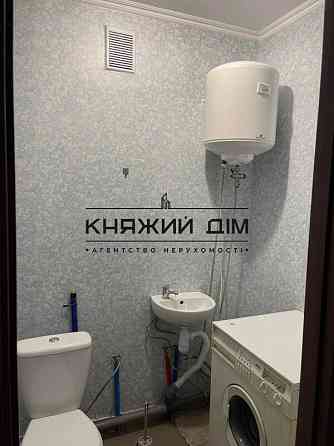 Оренда 2 кімнатної квартири на Моторному провулку 11Б код 11199085 Kiev