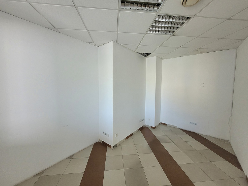 Продаж приміщення вільного призначення на вул. Незалежності поверх - 2/3 Ivano-Frankivs'k - photo 2