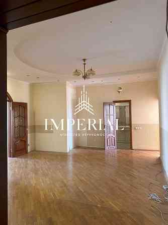 Продаж Квартира 3-кімнатна, 12/18 поверх на вул. Срібнокільська Kiev