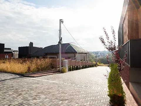 Продаж 3-поверховий   170 кв.м 3 кімн. на Коцюбинського Михайла вулиця 51 Чернівці - фото 7