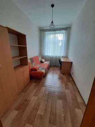 Оренда Квартира 3-кімнатна, 3/7 поверх на ул. Владимирская Kiev