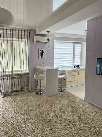 Оренда Квартира 2-кімнатна, 3/5 поверх на Кубанської України, 19 Киев