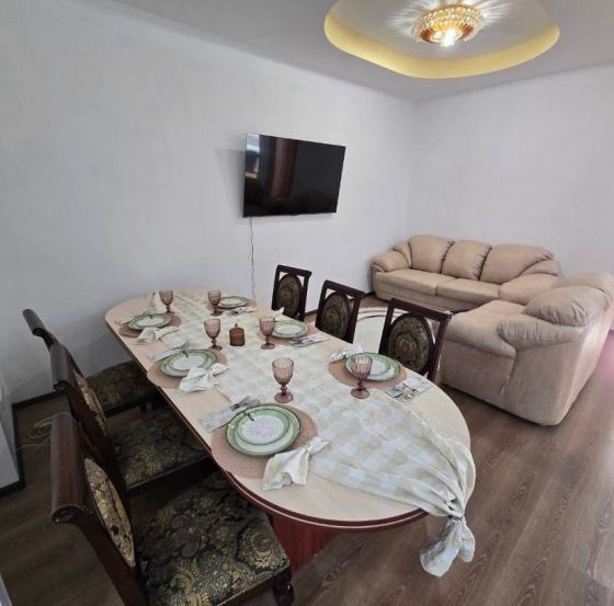 Продаж Квартира 4-кімнатна на ул. Гагаринское плато, 5/3 Одеса