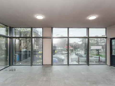 Здається    Чернівці Сергія Скальда (Комарова Володимира) вулиця Чернівці - фото 2