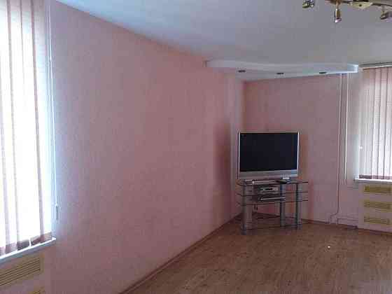 Продаж Квартира 3-кімнатна, 4/5 поверх на Осенняя ул., 4А Дніпро