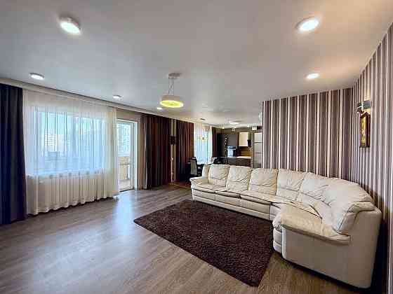 Продаж Квартира 3-кімнатна, 7/16 поверх на Дарницкая ул., 19 Днепр