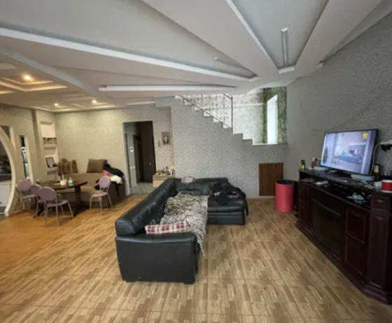 Продаж Будинок 5-кімнатний на ул. 2-я Виноградная, 20 Одеса